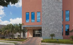 Best Western Plus Nuevo Laredo Inn & Suites